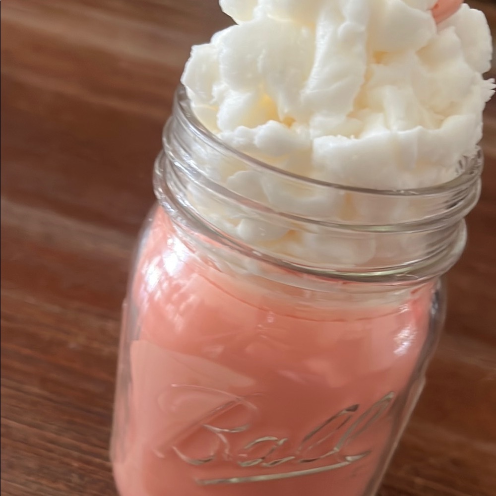Orange Creamsicle Milkshake Candle - Picture 3 of 6